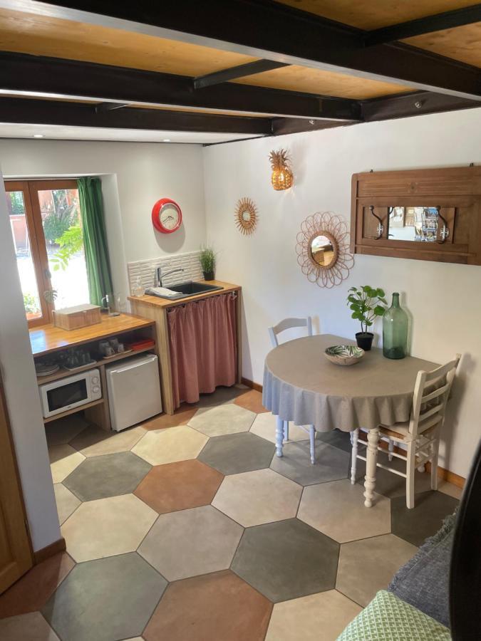 Le Bourguet Bed & Breakfast Sollies Pont Exterior photo